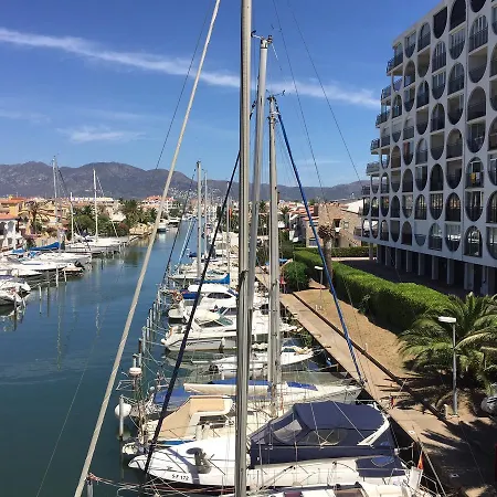 Awaydays - 119 - Modern Duplex 50m From The Beach * Empuriabrava