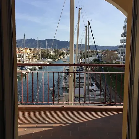 Apartment Awaydays - 119 - Modern Duplex 50m From The Beach Empuriabrava